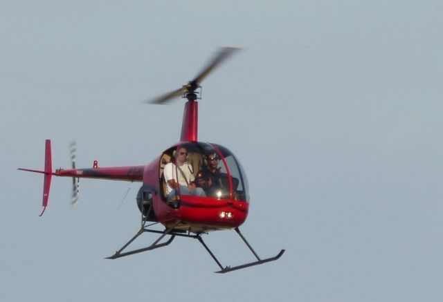 Robinson R-22 (PT-HVX)