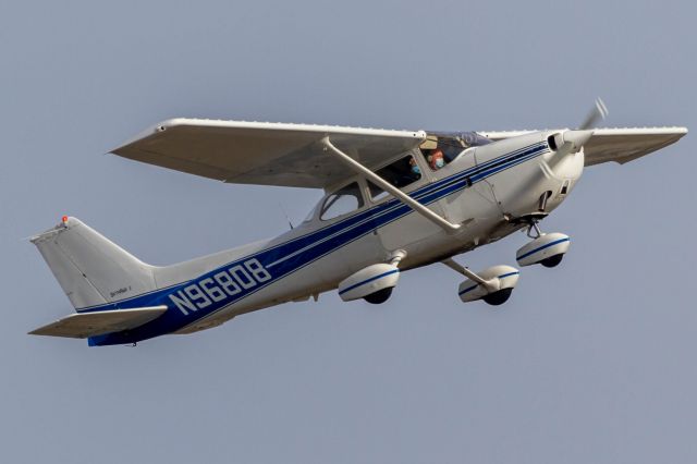 Cessna Skyhawk (N96808)