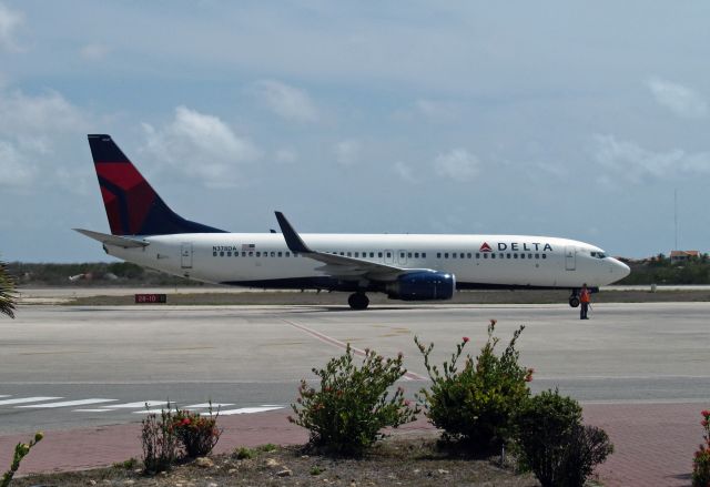 Boeing 737-800 (N378DA)