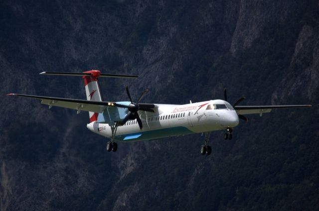 de Havilland Dash 8-400 (OE-LGL) - Tyrolean Airways