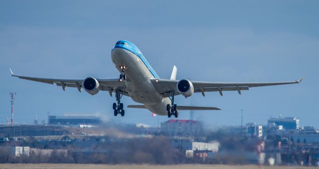 Airbus A330-300 (PH-AKA)