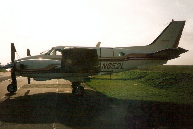 Beechcraft King Air 90 (N652L) - Seen here in Apr-94.