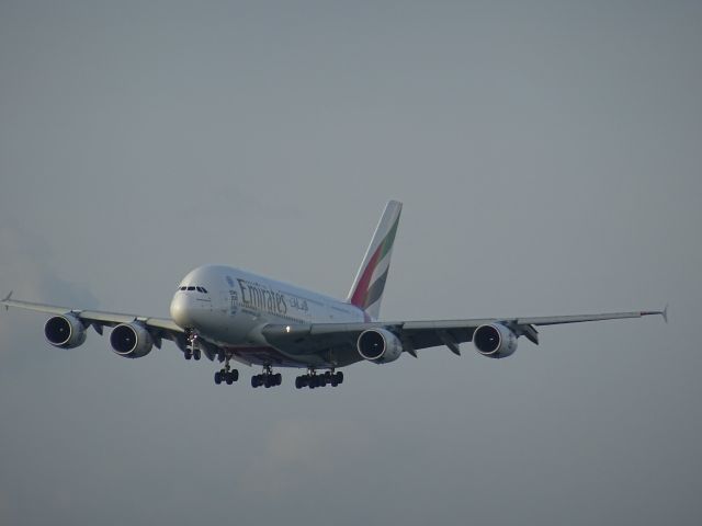 Airbus A380-800 (A6-EEA)