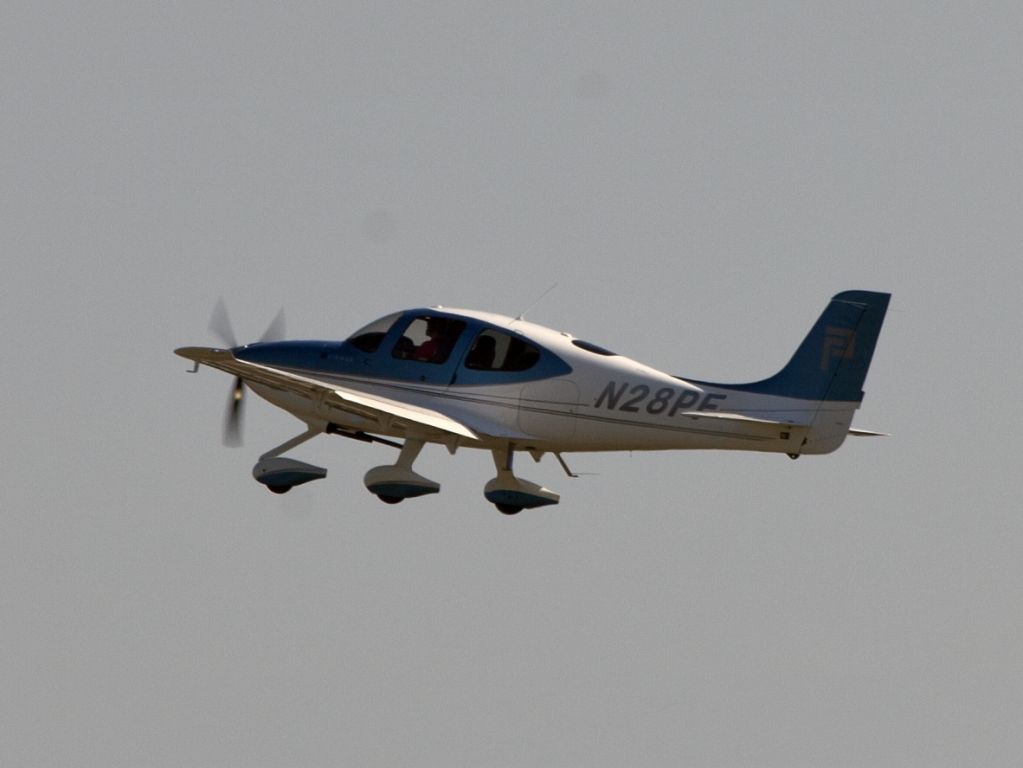 Cirrus SR-20 (N28PF) - Take off RW34.