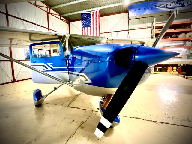 Cessna Skyhawk (N61610) - In the hangar at San Martin, CA