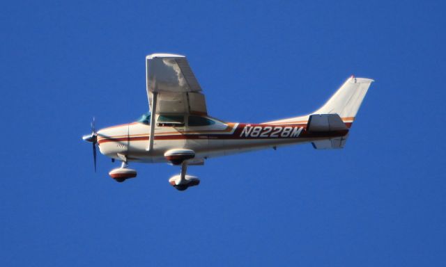 Cessna Skylane (N8228M)