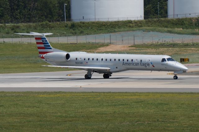 Embraer ERJ-145 (N665BC)