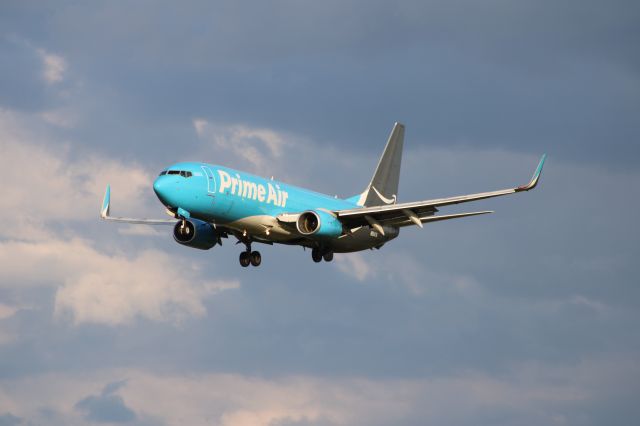Boeing 737-800 (N5147A)