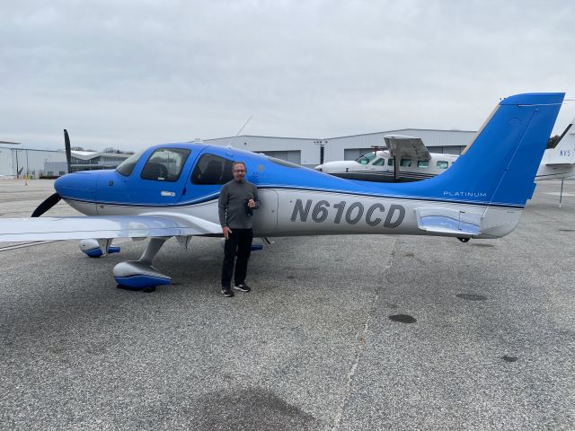 Cirrus SR-22 (N610CD)