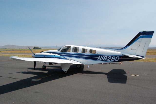 Beechcraft Baron (58) (N18280) - Baker City, Oregon 2008-07-26