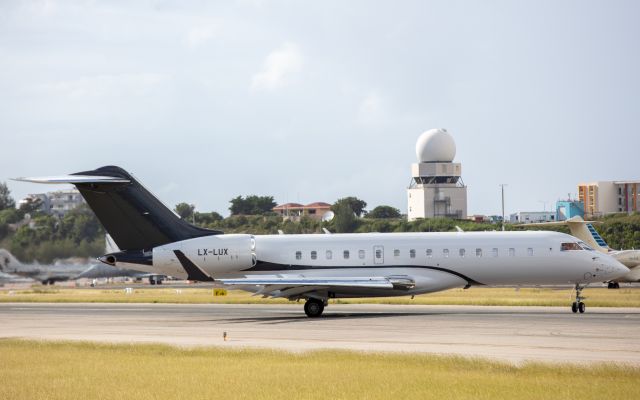 Bombardier Global Express (LX-LUX)