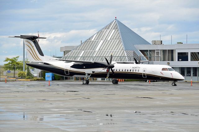 de Havilland Dash 8-400 (C-FDGP)