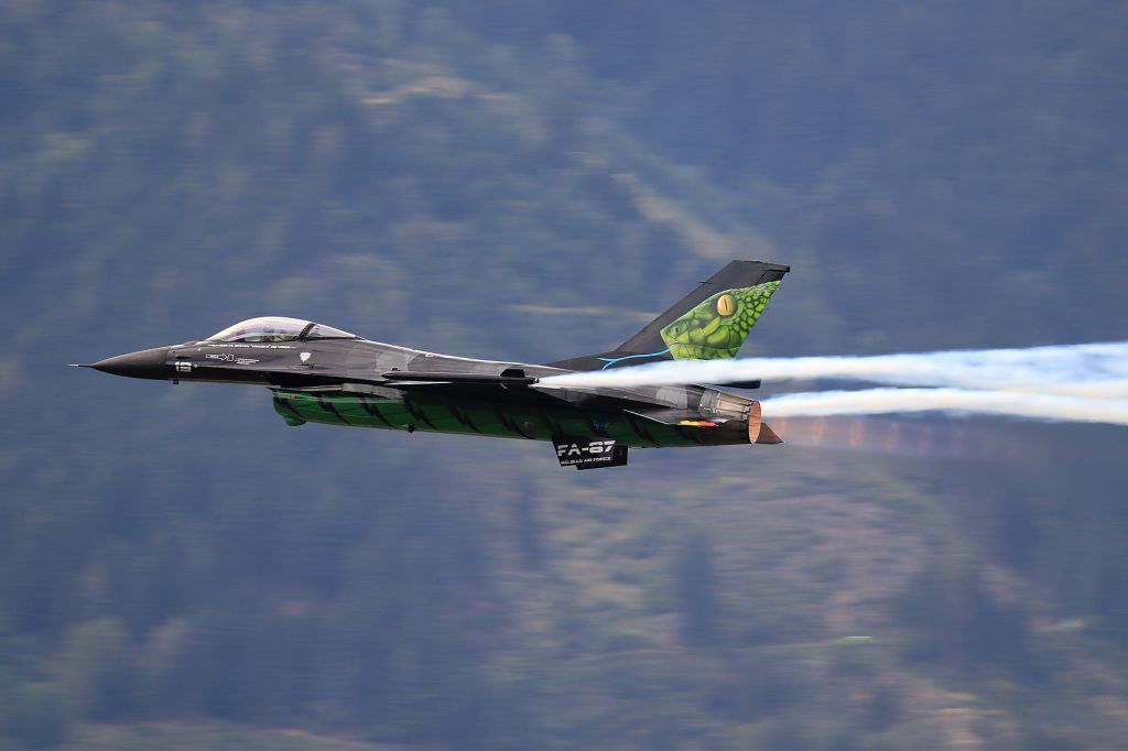 Lockheed F-16 Fighting Falcon (SFR87)