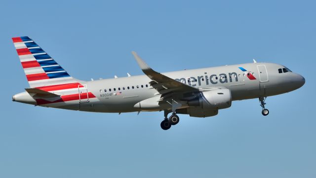 Airbus A319 (N9004F)