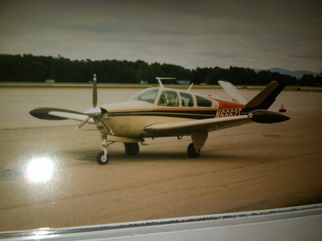 Beechcraft 35 Bonanza (N6662T)