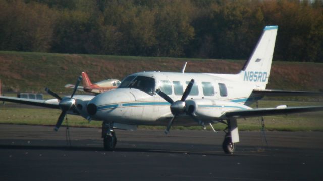 Piper Navajo (N85RD)