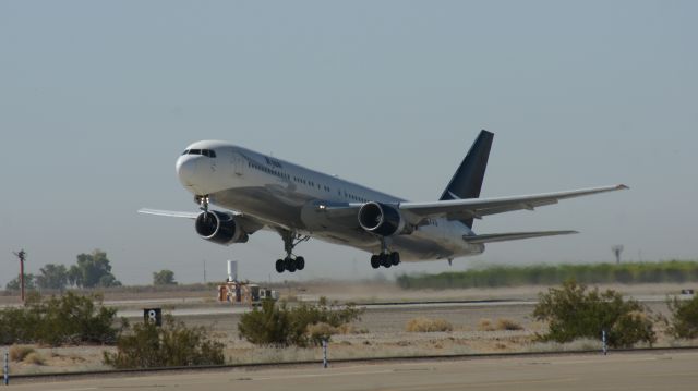 BOEING 767-300 (N120DL)