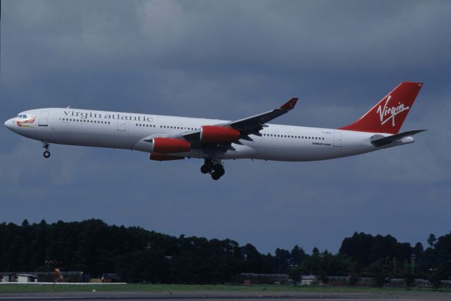 Airbus A340-300 (G-VBUS) - Short Final at Narita Intl Airport Rwy16R on 1995/08/14