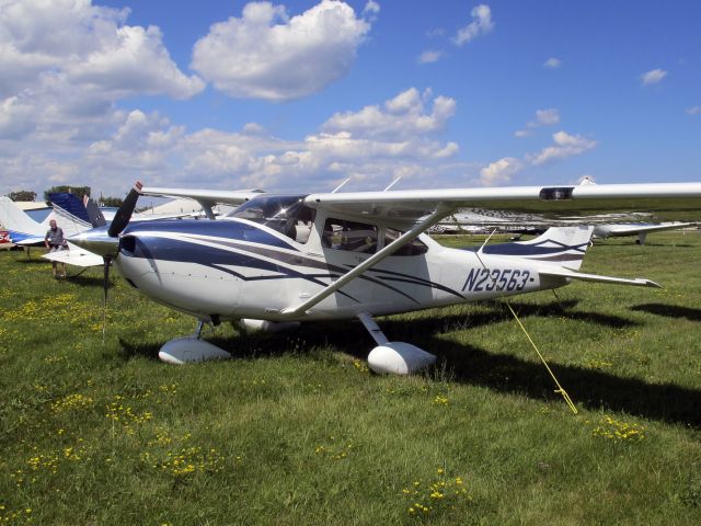 Cessna Skylane (N23563) - The Skylane is one of the best personal travel aircraft. Oshkosh 2013!