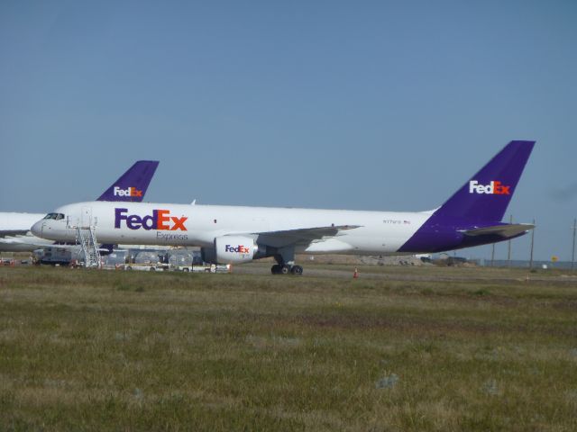 Boeing 757-200 (N776FD)