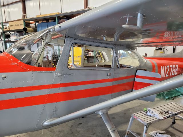 Cessna Skyhawk (N12768)