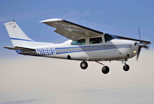 Cessna Centurion (N118RS) - Angel Flight on short final, runway three-zero, Merced Regional Airport (KMCE)