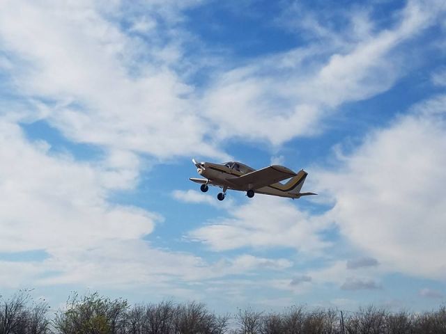 Piper Cherokee (N4387J)