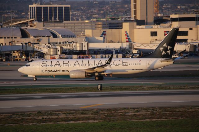 Boeing 737-800 (HP-1823CMP)