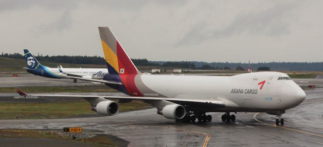 Boeing 747-400 (HL7616)