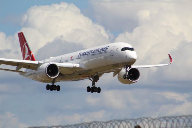 Airbus A350-900 (TC-LGF) - A Turkish Airlines A350-900 on final approach into LHR, landing on runway 27R.br /br /Location: Northern Perimiter Road, beside Runway 27R.br /Date: 26.08.22 (dd/mm/yy).