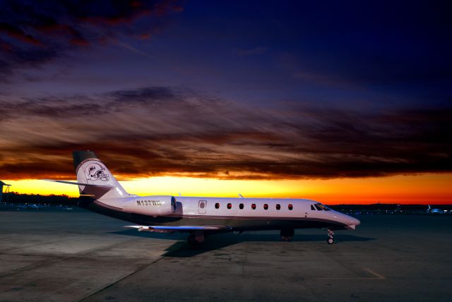 Cessna Citation Sovereign (N137WH) - To purchase prints, please go to www.cyphotography.smugmug.com  For image use or licensing, please contact Chris at cyphotos@bellsouth.net