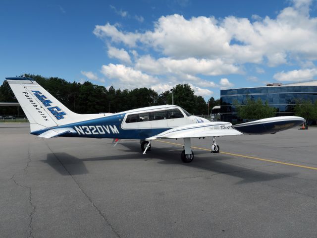 Cessna Executive Skyknight (N320VM) - Classic - very good looking!