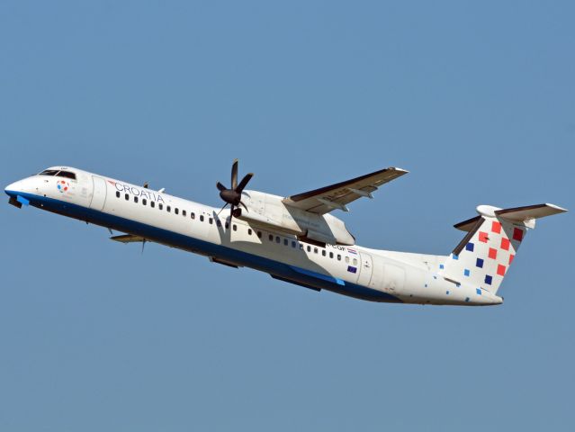 de Havilland Dash 8-400 (9A-CQF)