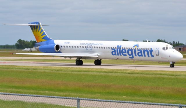 McDonnell Douglas MD-83 (N419NV)