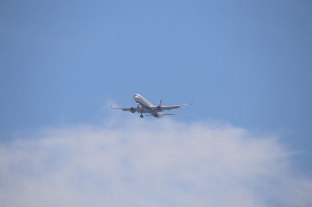 BOEING 757-300 (N592NW)