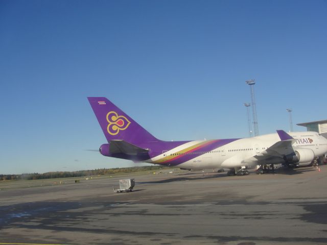Boeing 747-400 (HS-TGG)