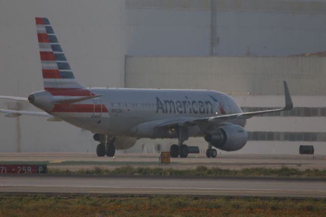 Airbus A319 (N9025B)