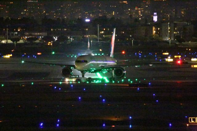 Boeing 757-200 (N537US)