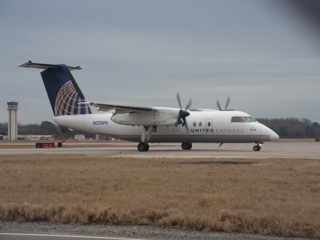 de Havilland Dash 8-200 (N375PH)