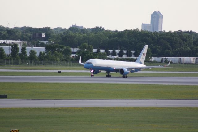 Boeing 757-200 (N90003) - VP Mike Pence Taking Off John Glenn International (KCMH).