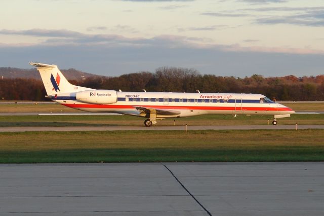 Embraer ERJ-135 (N803AE) - The most balanced in terms of esthetics, the EMB-140 from Embraer.