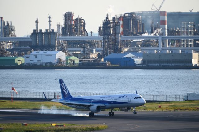 Airbus A321 (JA113A) - 30.Oct.2022br /Approached from the southeast and landed on RWY34L.