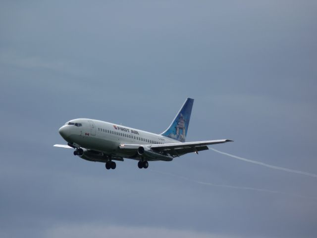 Boeing 737-200 (C-GCPT)