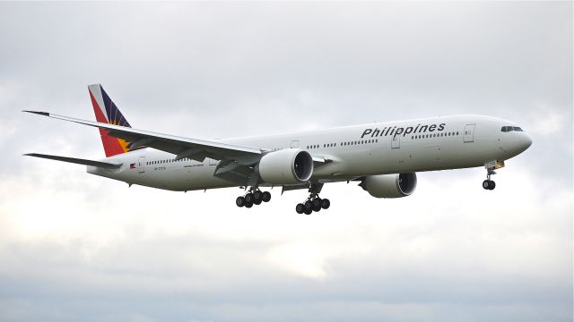 BOEING 777-300 (RP-C7772) - BOE994 on final approach to Rwy 16R to complete its maiden flight on 11/12/13. (LN:1153 cn 38719).