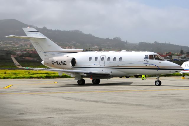 Hawker 800 (G-KLNE)