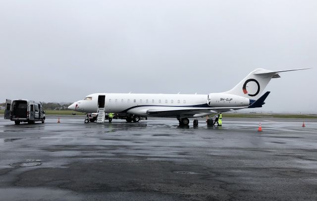 Bombardier Global Express (9H-OJP) - Oh ?