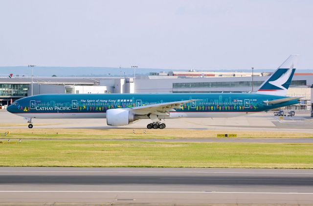 BOEING 777-300 (B-KPB)