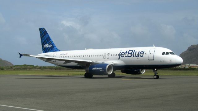 Airbus A320 (N505JB)