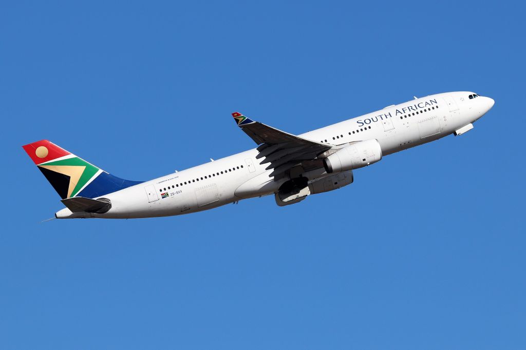 Airbus A330-300 (ZS-SXX)