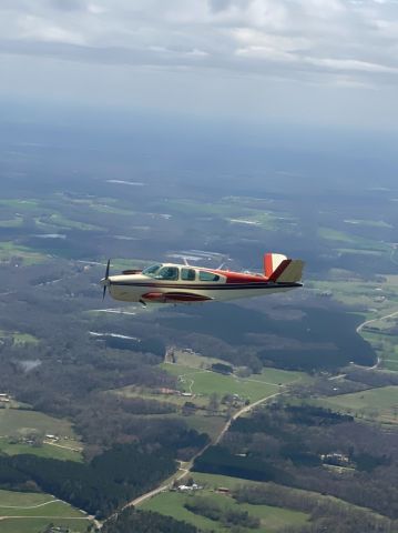 Beechcraft 35 Bonanza (N7285B)